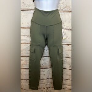 Old Navy High-Waisted Elevate Cargo 7/8 Leggings